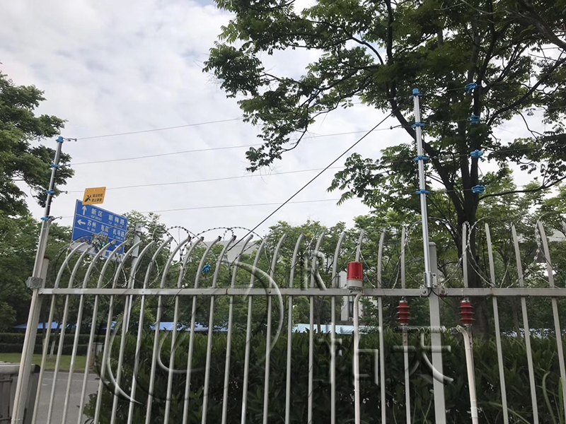 無(wú)錫市惠山區(qū)綠地世紀(jì)城小區(qū)脈沖圍欄案例
